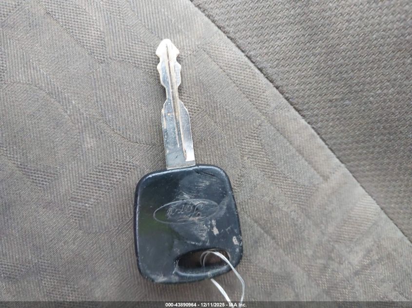 2005 Ford Focus Zx4 VIN: 1FAFP34N75W209811 Lot: 43890964