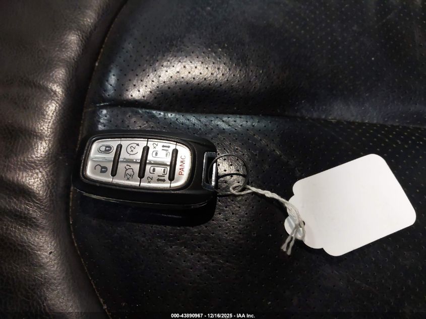 2019 Chrysler Pacifica Touring L VIN: 2C4RC1BG9KR704737 Lot: 43890967