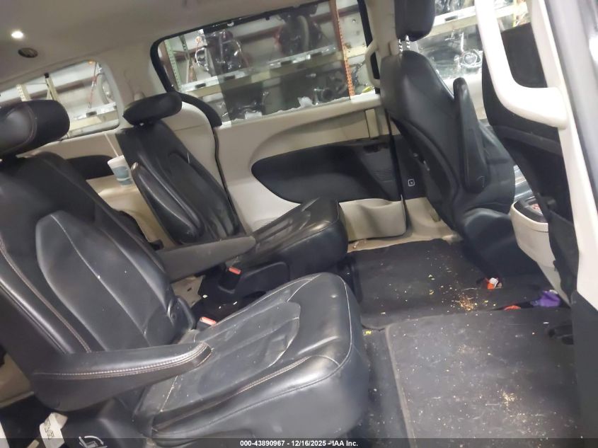 2019 Chrysler Pacifica Touring L VIN: 2C4RC1BG9KR704737 Lot: 43890967