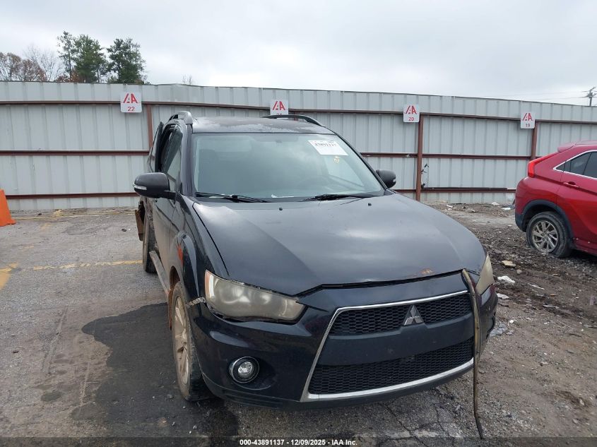 MITSUBISHI OUTLANDER SE