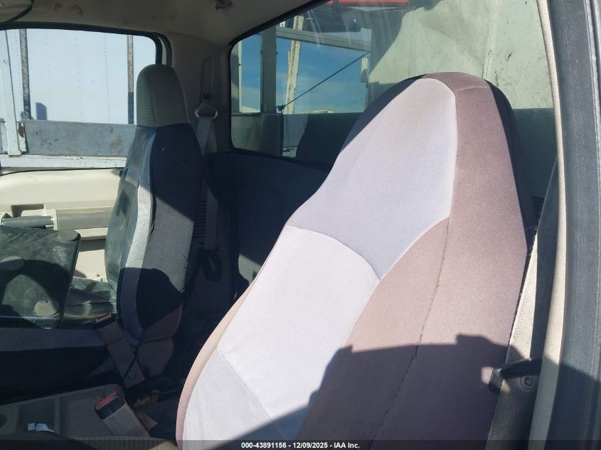 2008 Ford F-450 Chassis Xl/Xlt VIN: 1FDXF46Y48EE41240 Lot: 43891156