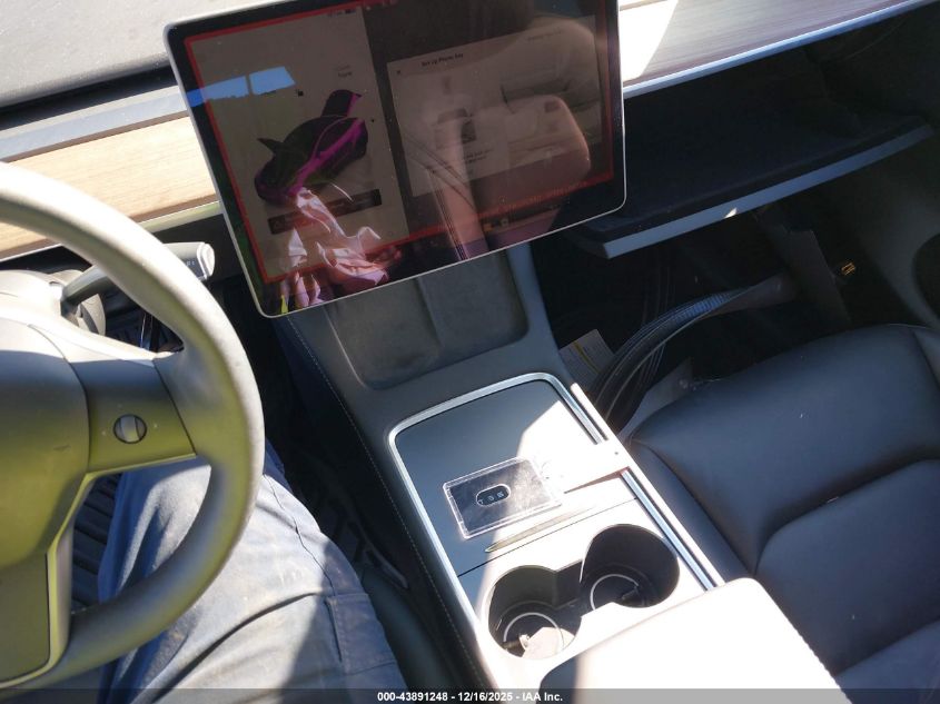 2025 Tesla Model Y Long Range Dual Motor Rear-Wheel Drive VIN: 7SAYGDEDXSF246188 Lot: 43891248