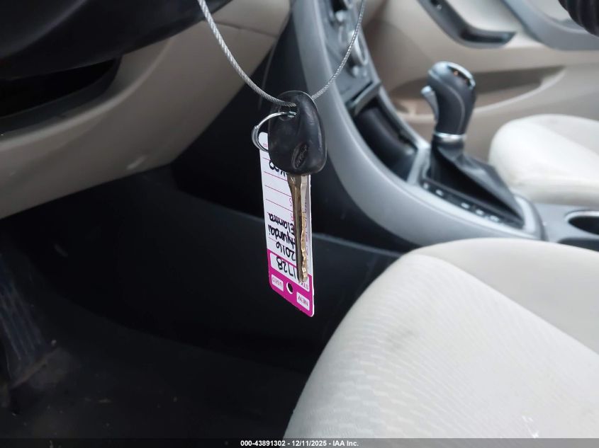 2016 Hyundai Elantra Se VIN: 5NPDH4AE3GH738965 Lot: 43891302