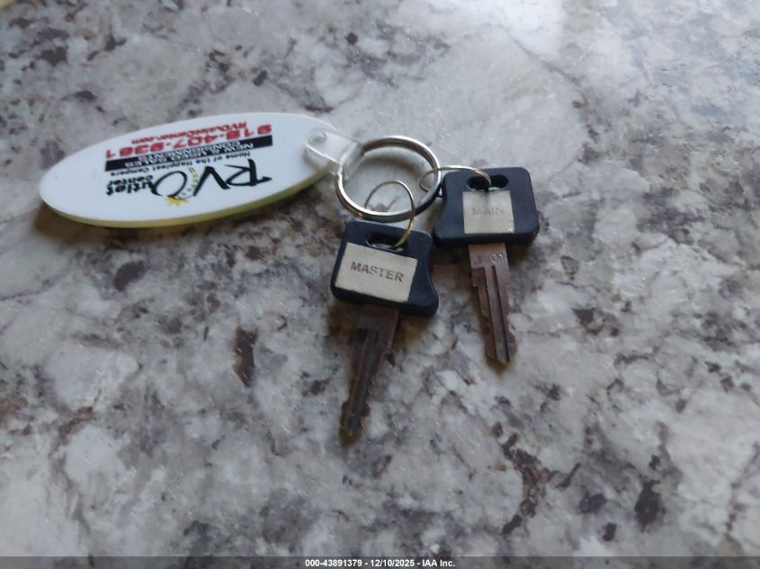 2017 Aspen Other VIN: 4YDT27927HH923218 Lot: 43891379