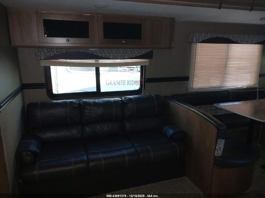 2017 Aspen Other VIN: 4YDT27927HH923218 Lot: 43891379