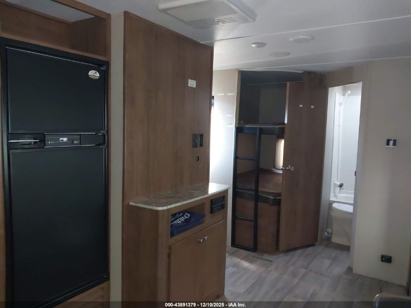 2017 Aspen Other VIN: 4YDT27927HH923218 Lot: 43891379