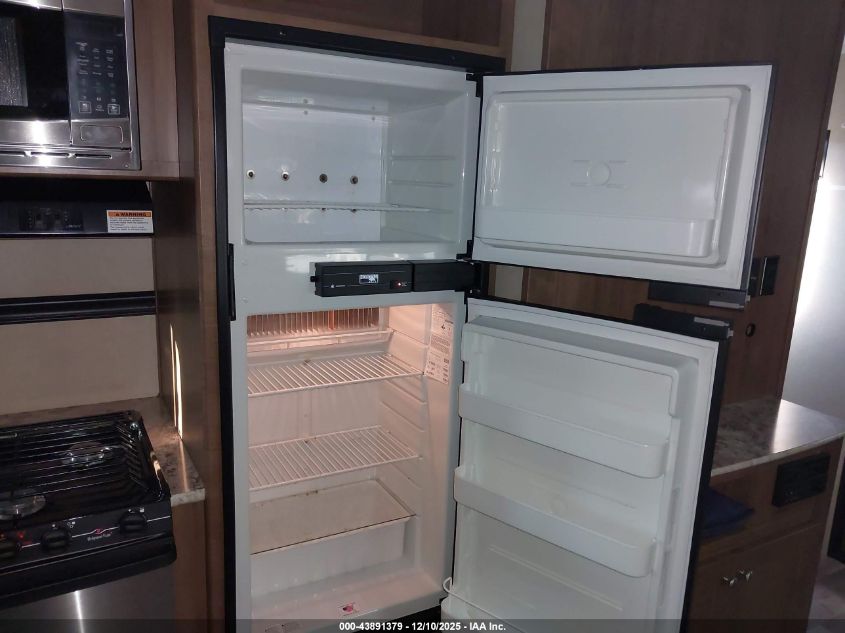 2017 Aspen Other VIN: 4YDT27927HH923218 Lot: 43891379