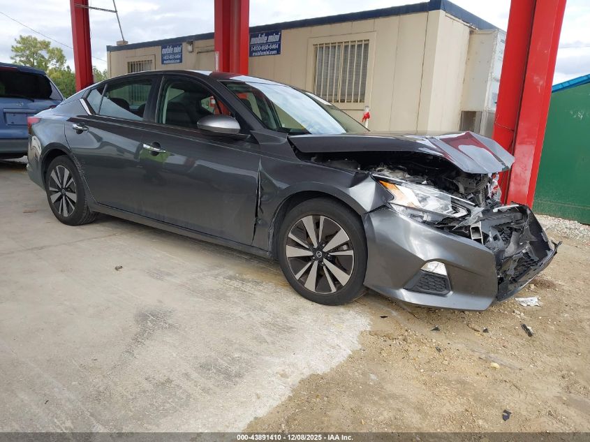 NISSAN ALTIMA SV FWD