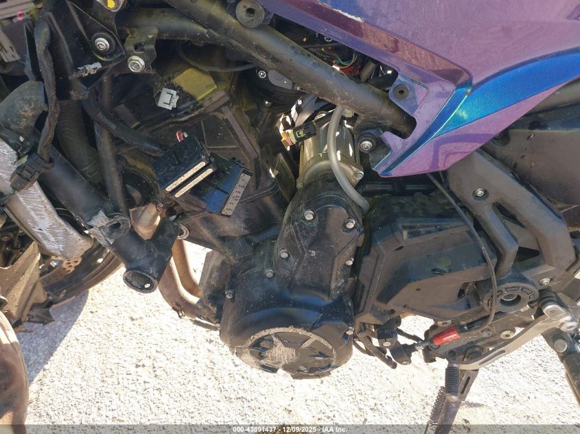 2025 Kawasaki Ex650 P VIN: ML5EXEP10SDAE7045 Lot: 43891437