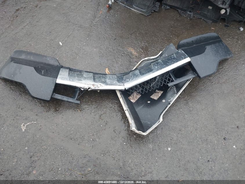 2011 Jeep Grand Cherokee Overland VIN: 1J4RR6GT3BC556119 Lot: 43891465