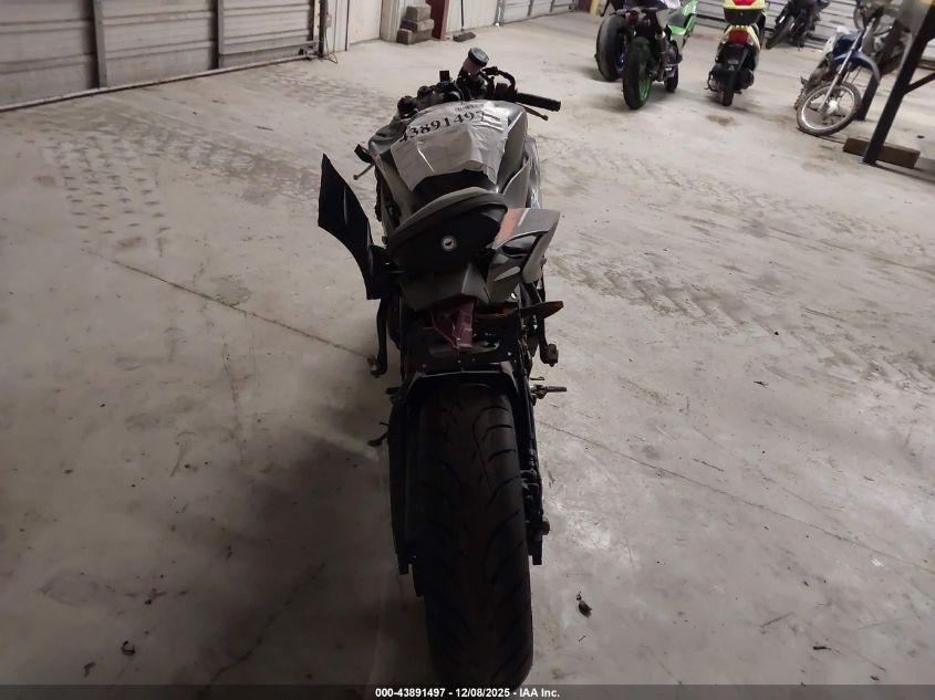 2020 Yamaha Yzfr6 VIN: JYARJ28EXLA006124 Lot: 43891497