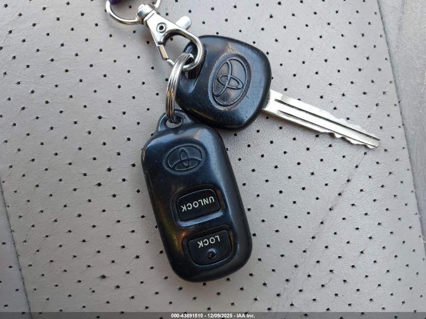 2000 Toyota Camry Solara Sle V6 VIN: 2T1CF22P6YC371585 Lot: 43891510