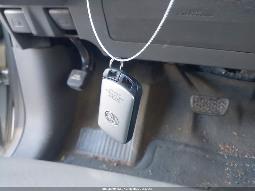 2016 Toyota Sienna Xle 8 Passenger VIN: 5TDYK3DC8GS752619 Lot: 43891656