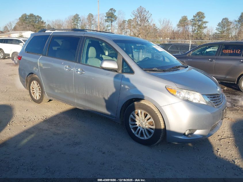 TOYOTA SIENNA XLE 8 PASSENGER