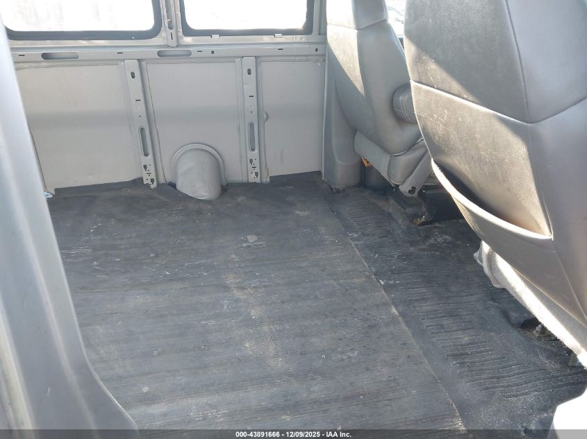 2005 Chevrolet Express VIN: 1GCEG15X351216682 Lot: 43891666