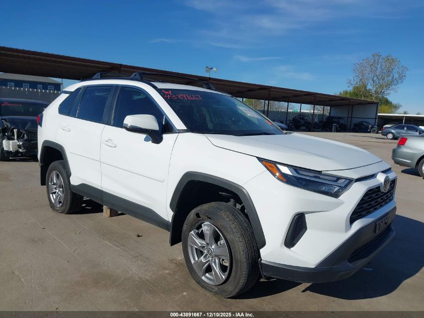 TOYOTA RAV4 XLE