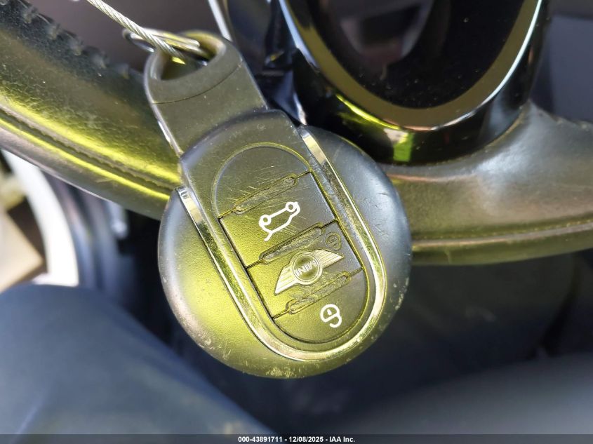 2015 Mini Hardtop Cooper VIN: WMWXS5C54FT832443 Lot: 43891711