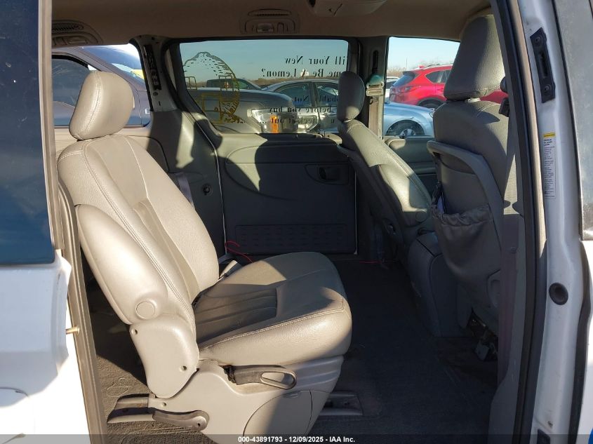 2004 Dodge Grand Caravan Sxt VIN: 2D4GP44L04R622635 Lot: 43891793