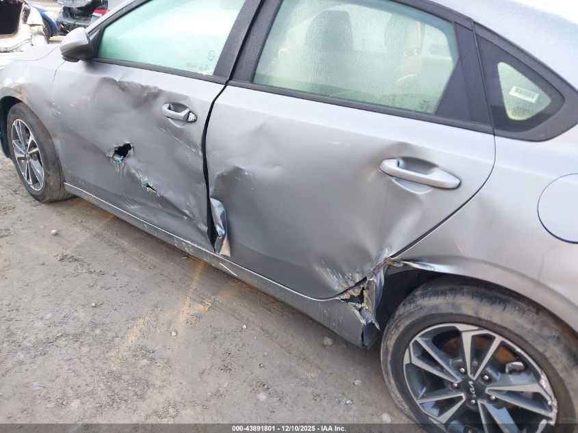 2024 Kia Forte Lxs VIN: 3KPF24AD3RE727926 Lot: 43891801