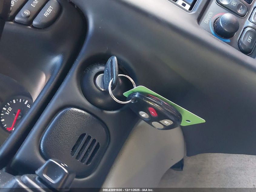 2002 Chevrolet Corvette VIN: 1G1YY22G825122265 Lot: 43891830