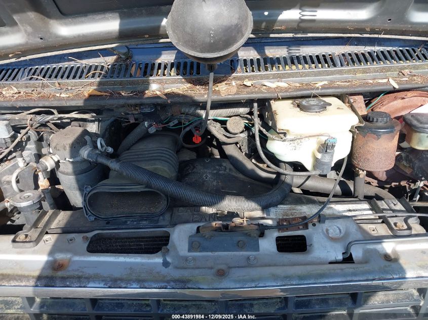 1992 Chevrolet G20 VIN: 2GBEG25Z2N4112446 Lot: 43891984