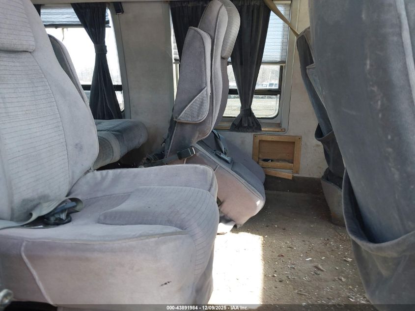 1992 Chevrolet G20 VIN: 2GBEG25Z2N4112446 Lot: 43891984