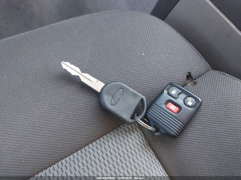 2004 Ford F-150 Stx/Xl/Xlt VIN: 1FTRX12W44NC33902 Lot: 43892006