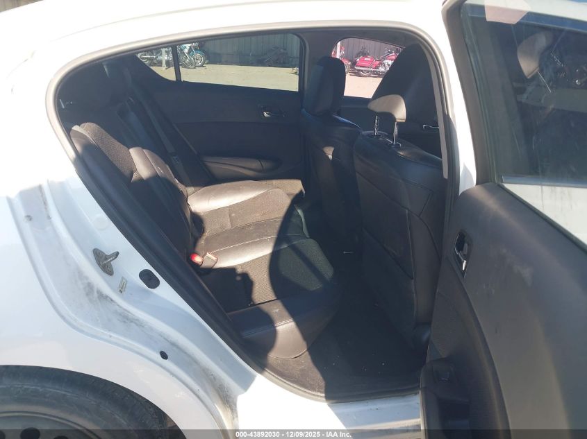 2013 Acura Ilx Hybrid 1.5L VIN: 19VDE3F34DE301138 Lot: 43892030