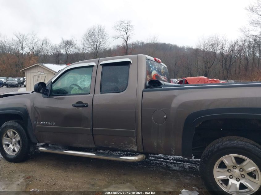 2007 Chevrolet Silverado 1500 Lt1 VIN: 2GCEK19C571713638 Lot: 43892177