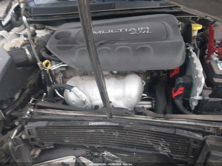 2015 Chrysler 200 Limited VIN: 1C3CCCAB6FN658007 Lot: 43892206