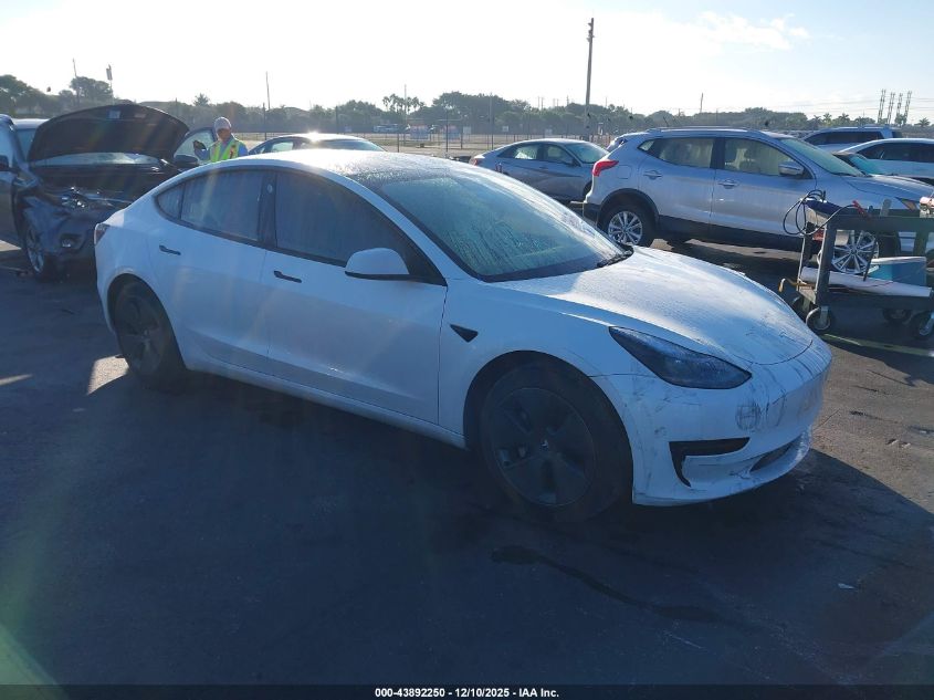 TESLA MODEL 3 REAR-WHEEL DRIVE