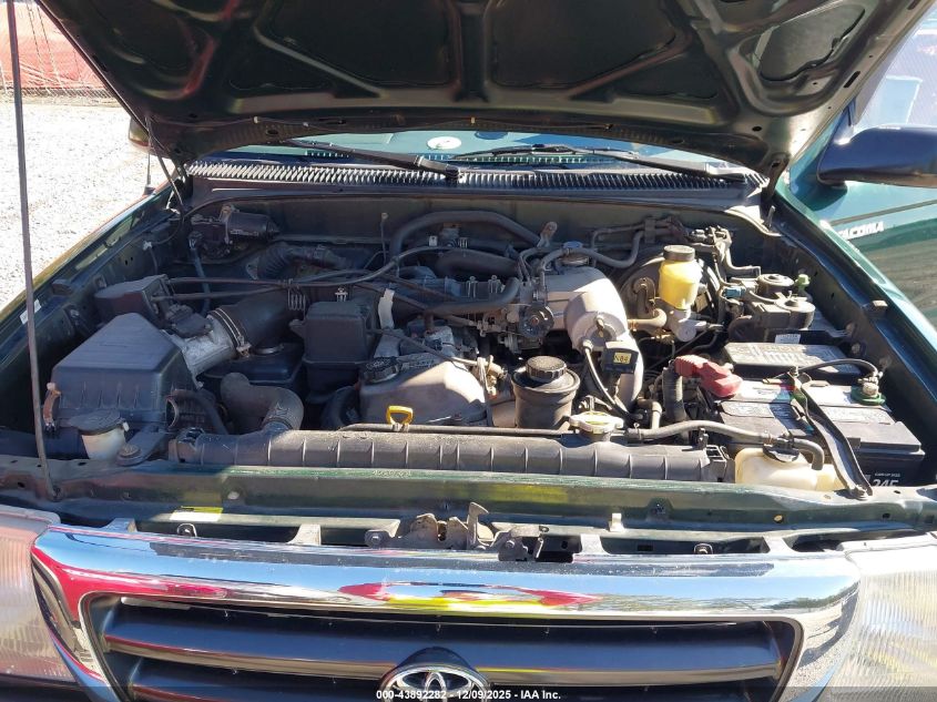 2000 Toyota Tacoma VIN: 4TAWM72N1YZ600755 Lot: 43892282