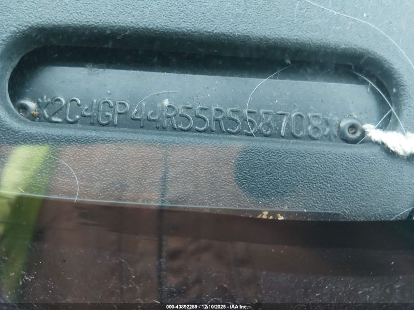 2005 Chrysler Town & Country Lx VIN: 2C4GP44R55R558708 Lot: 43892289