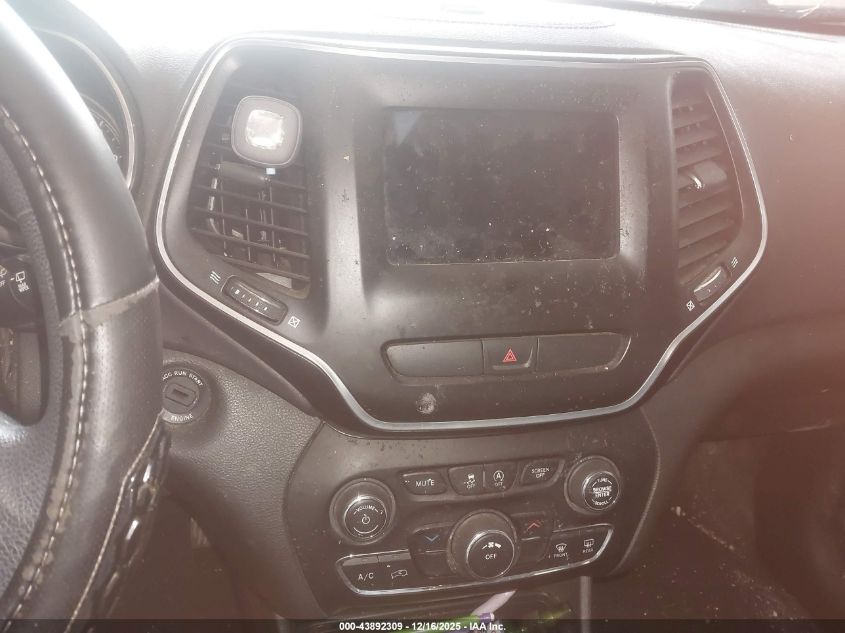 2019 Jeep Cherokee Latitude Fwd VIN: 1C4PJLCBXKD286624 Lot: 43892309