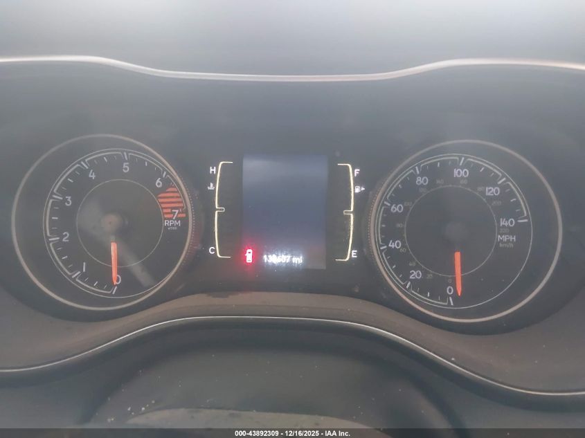 2019 Jeep Cherokee Latitude Fwd VIN: 1C4PJLCBXKD286624 Lot: 43892309