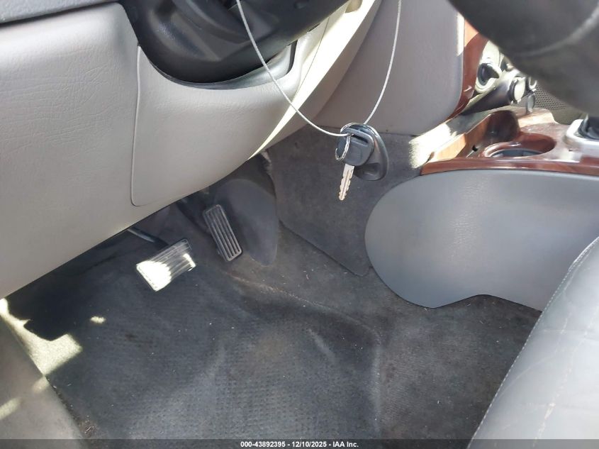 2003 GMC Envoy Slt VIN: 1GKDT13S232401557 Lot: 43892395