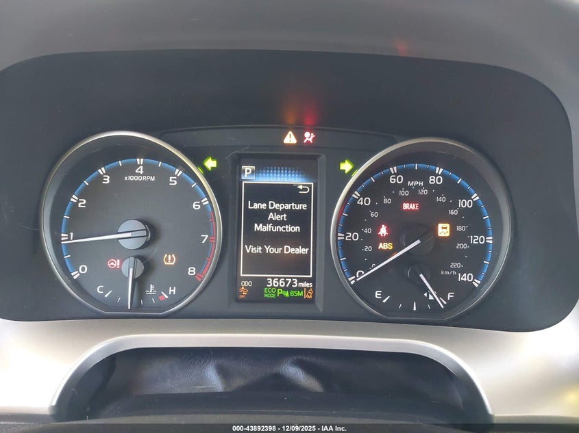 JTMWFREVXJD121503 2018 TOYOTA RAV 4 photo no. 7