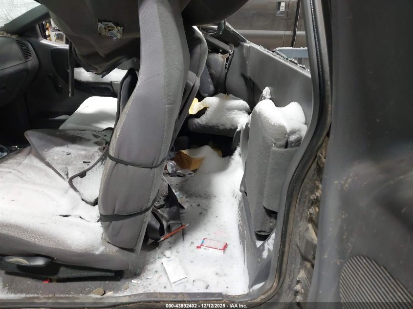 2000 Ford Ranger Xl/Xlt VIN: 1FTZR15V7YPA15900 Lot: 43892402