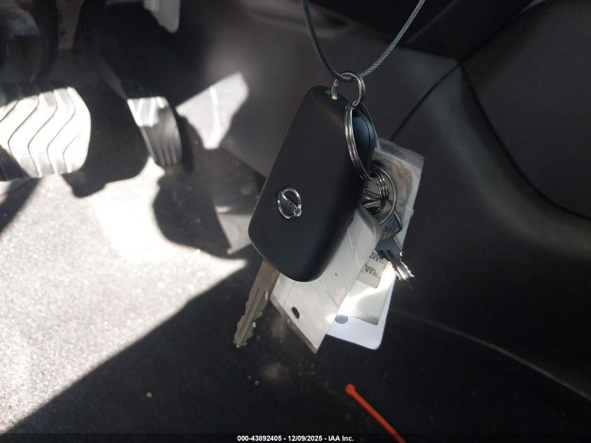 2017 Nissan Rogue Sport S VIN: JN1BJ1CPXHW030557 Lot: 43892405