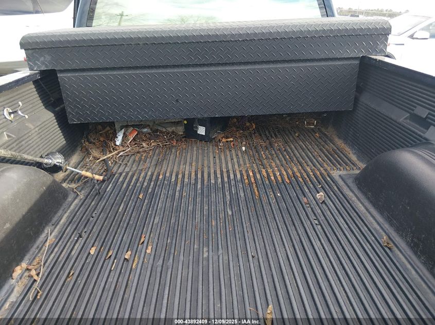 2006 GMC Sierra 1500 Work Truck VIN: 3GTEC14X16G255965 Lot: 43892409