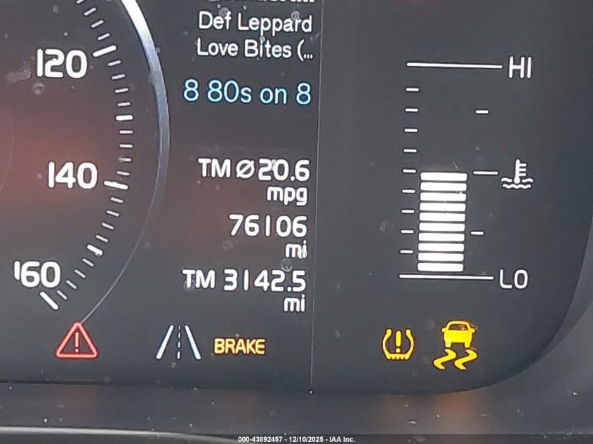 2019 Volvo Xc60 T5 Momentum VIN: LYV102DK8KB205471 Lot: 43892457