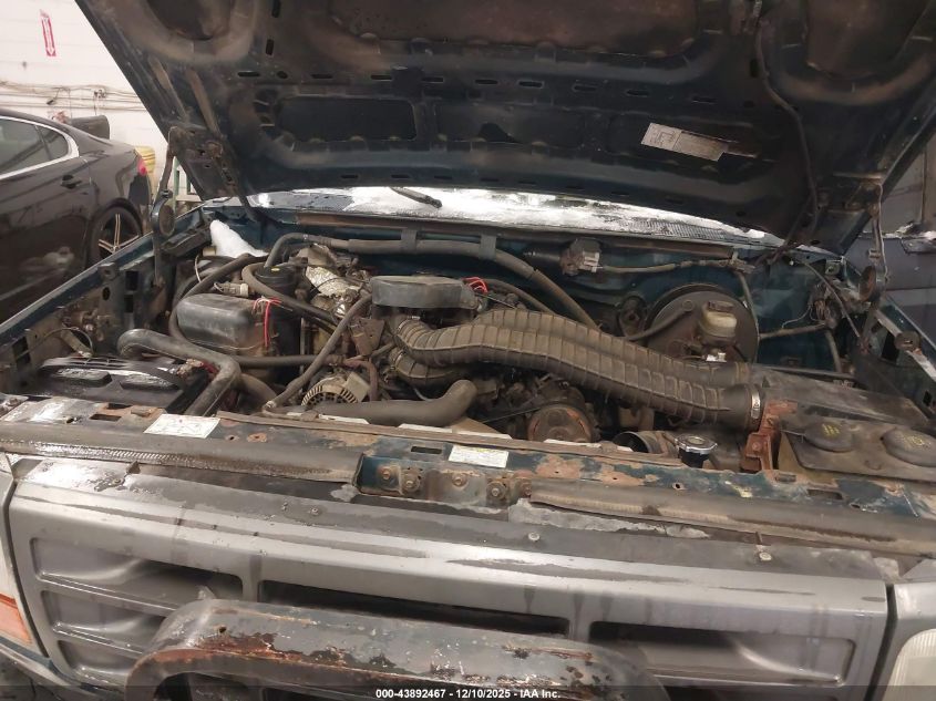 1996 Ford F250 VIN: 2FTHF26H0TCA11927 Lot: 43892467