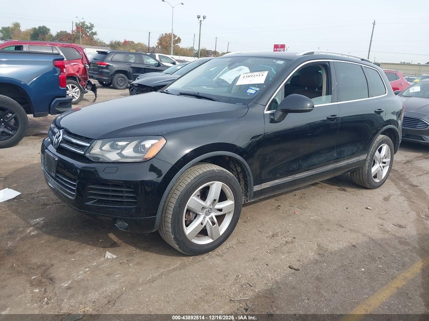 2014 Volkswagen Touareg Tdi Lux #2