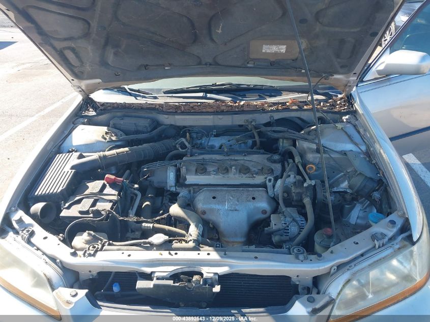 1998 Honda Accord Lx VIN: 1HGCG5644WA224053 Lot: 43892543