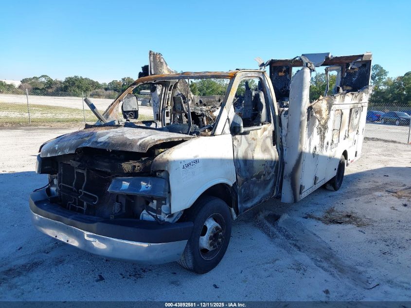 2005 Chevrolet Express Cutaway Base W/C7A