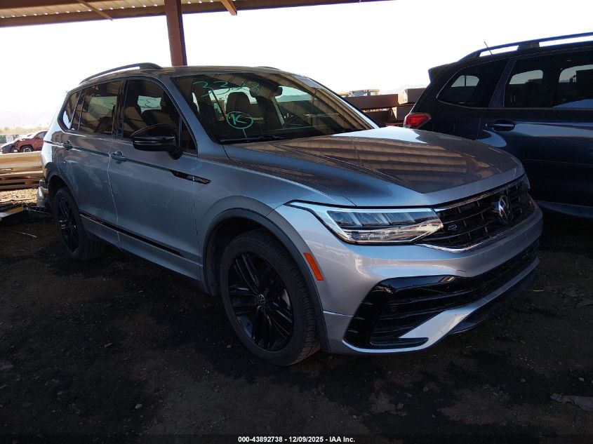 VOLKSWAGEN TIGUAN 2.0T SE R-LINE BLACK