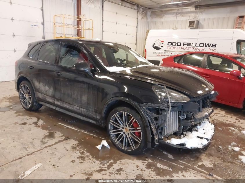 PORSCHE CAYENNE GTS