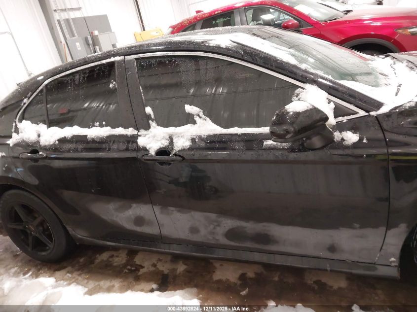 2018 Toyota Camry Le VIN: JTNB11HK8J3008201 Lot: 43892824