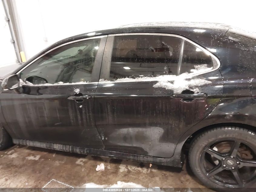 2018 Toyota Camry Le VIN: JTNB11HK8J3008201 Lot: 43892824