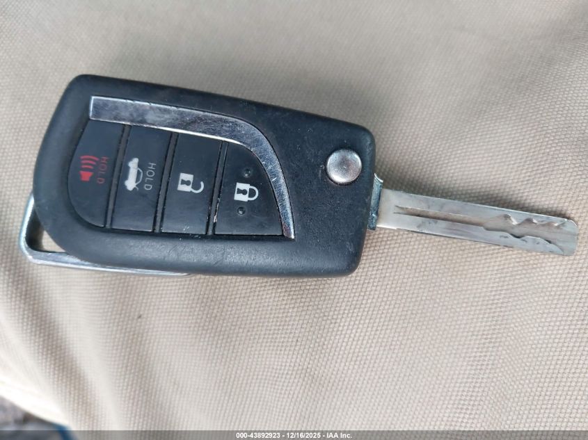 2018 Toyota Camry Le VIN: 4T1B11HK4JU615416 Lot: 43892923